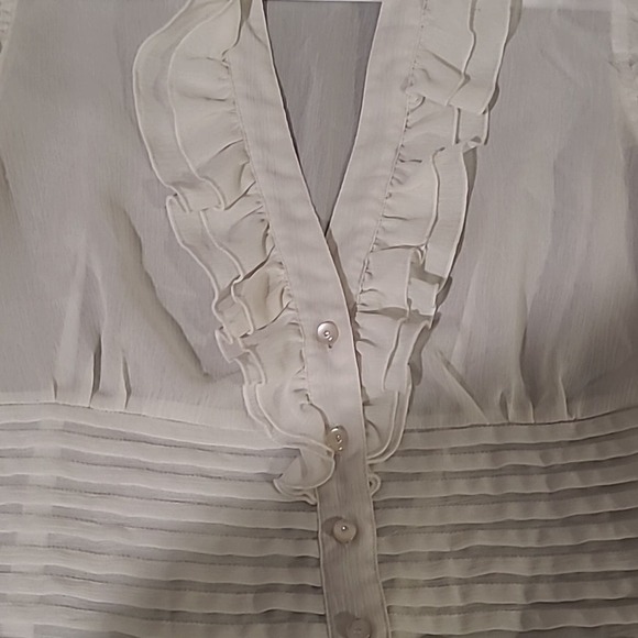 Signiture by Larry‎ Levine very pretty white blouse - Picture 2 of 4